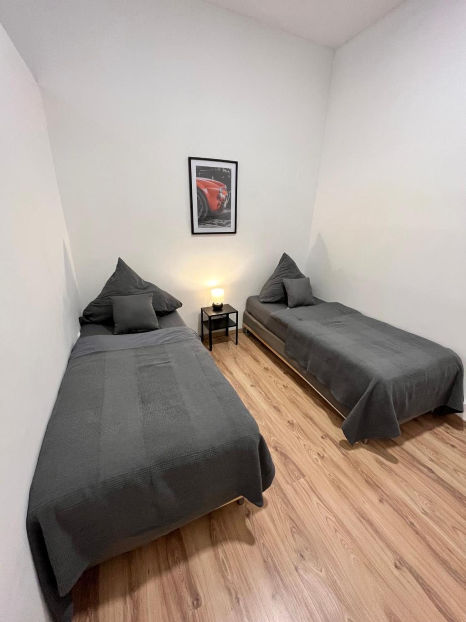 Apartment Central 10B 40Qm Wi-Fi Free Parking Calm Back House Dortmund Kültér fotó