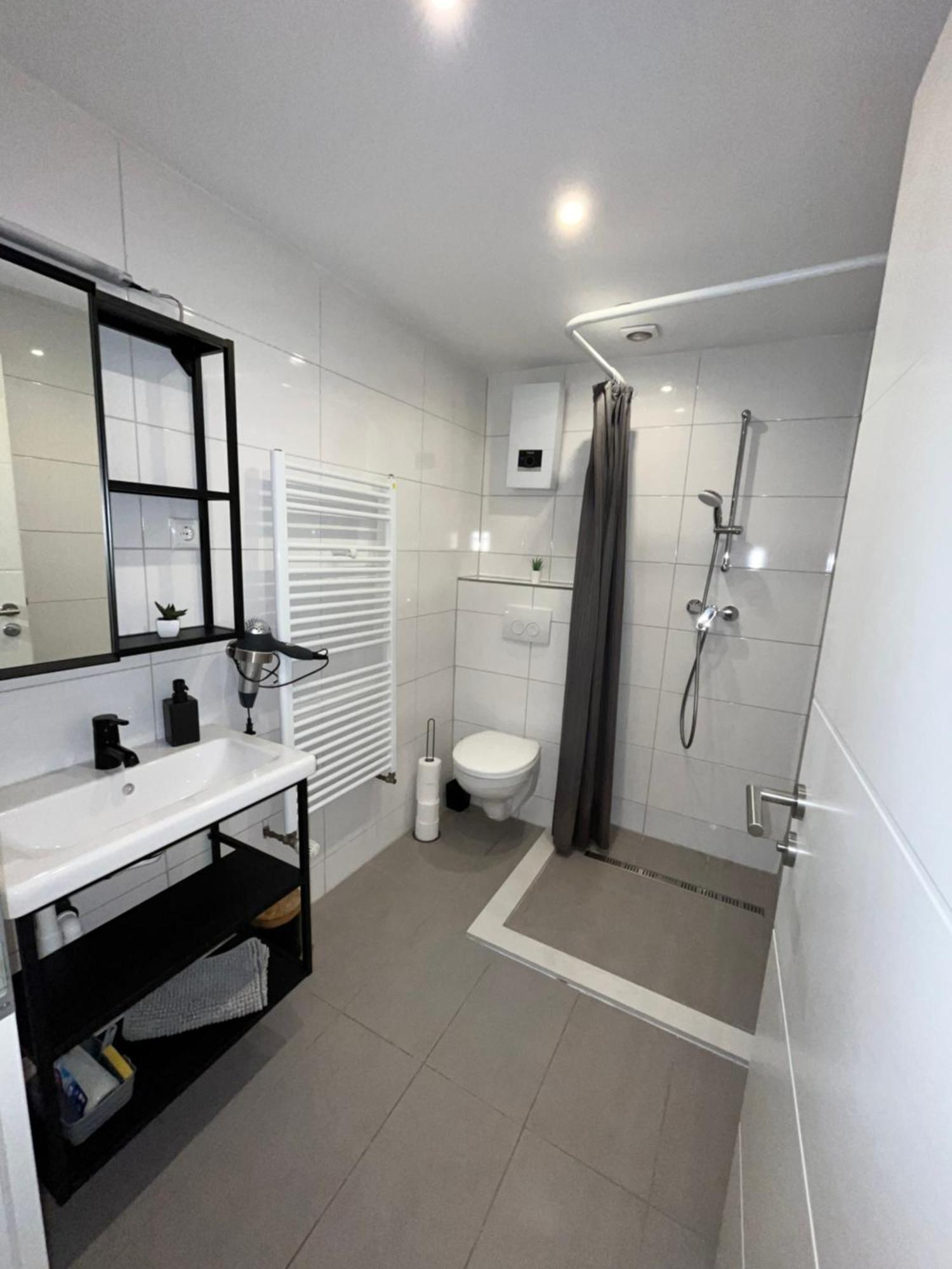 Apartment Central 10B 40Qm Wi-Fi Free Parking Calm Back House Dortmund Kültér fotó